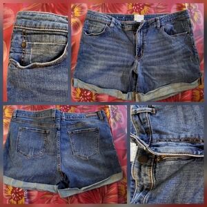 🔥Caslon BOYFRIEND Rolled Denim Blue Jean Shorts Size 32 EUC